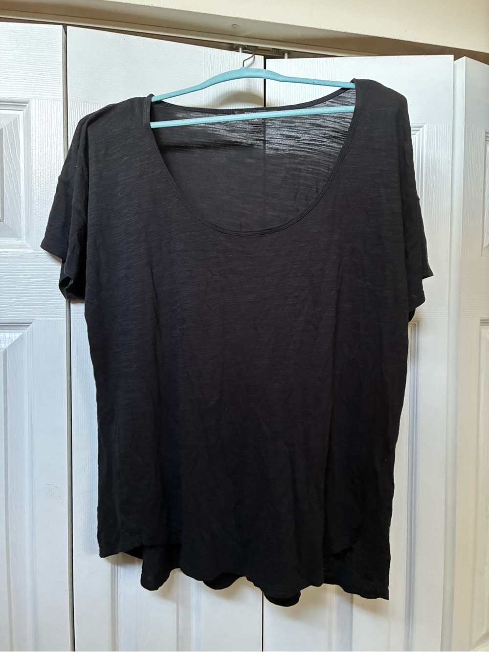 Banana Republic Black Scoop Neck Short Sleeve Tee - Relaxed Fit